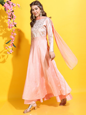 Vishudh Women Kurta Pant Set