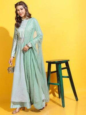 Vishudh Women Kurta Pant Set