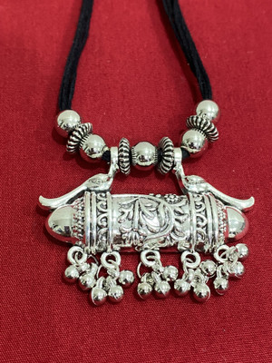 Varniraj enterprise Oxibirds Alloy Necklace