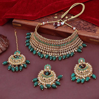 Shostopper by Sukkhi Zinc Gold-plated Green Jewellery Set(Pack of 1)