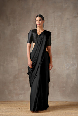 DIVYASHAKTI FASHION Solid/Plain Bollywood Satin Saree(Black)
