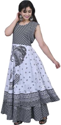 Kuber Fashion Anarkali Gown(Black, White)