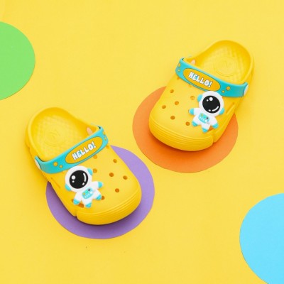 Yellow Bee Boys Sling Back Clogs(Yellow , 3 - 4 Years)