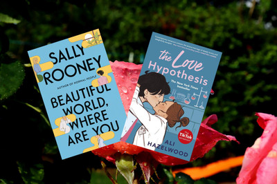Beautiful World, Where Are You + The Love Hypothesis(Paperback, Sally Rooney, Ali Hazelwood)