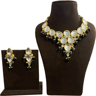 NUHA TRADERS Metal, Glass, Alloy Gold-plated Black Jewellery Set(Pack of 1)