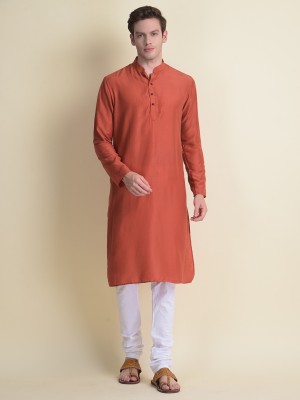 Namaskar Men Solid Straight Kurta(Red)