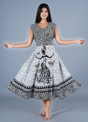 Shree Disha Anarkali Gown(Black, White)