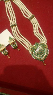 Maasuhag Alloy Gold-plated White, Gold, Green Jewellery Set(Pack of 1)