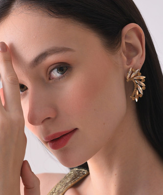 SOHI Gold Plated Designer Stone Stud Alloy Stud Earring