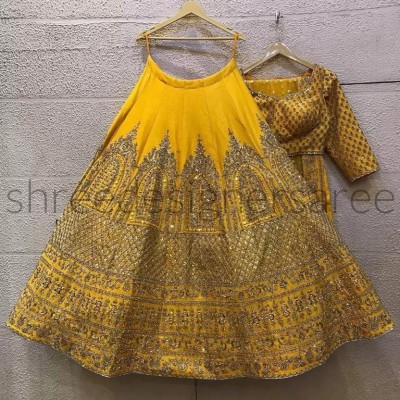 VEEDHRUMI Bandhani, Embroidered, Self Design, Leheriya Semi Stitched Lehenga Choli(Yellow)