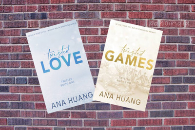 Twisted Love + Twisted Games(Paperback, Ana Huang)