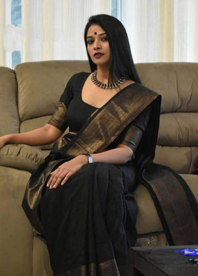 govind handloom Self Design Bollywood Silk Blend Saree(Black)