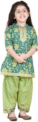 Adiva Girls Festive & Party Salwar and Kurta Set(Green Pack of 1)