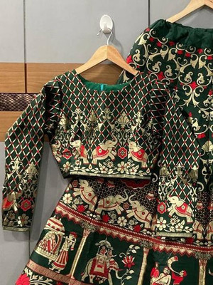Payu Self Design Semi Stitched Lehenga Choli(Dark Green)