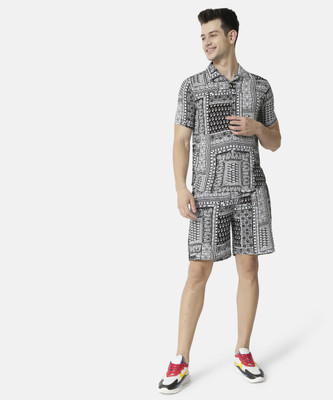 CAMPUS SUTRA Men Solid Black Top & Shorts Set