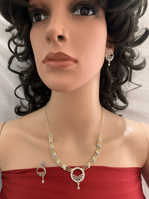 HETPRIT Alloy Gold-plated White, Gold Jewellery Set(Pack of 1)