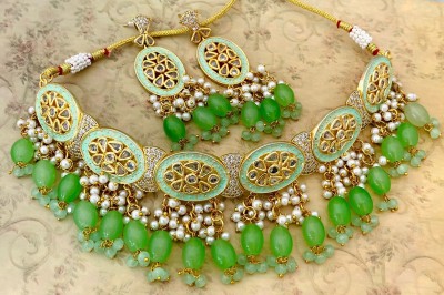 VINAYAK TRADERS Alloy Brass Green, Gold, White Jewellery Set(Pack of 1)