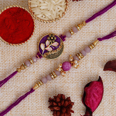 Flipkart SmartBuy Designer D1247 Assorted Chawal Roli Pack, Rakhi  Set(2Pc Rakhi, 1Pc Roli, 1Pc Chawal)