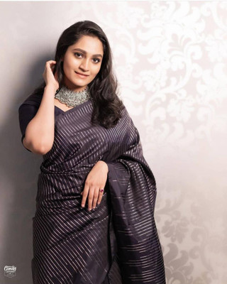 ESOMIC Solid/Plain Banarasi Pure Silk Saree(Black)