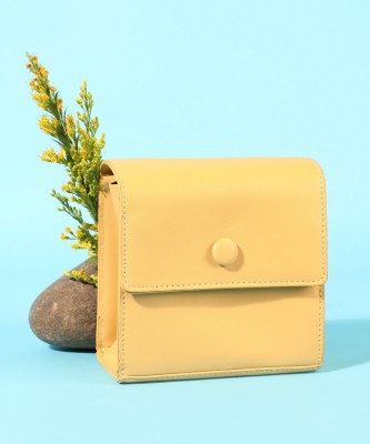 Haute Sauce Yellow Shoulder Bag SS22_HSSB1186