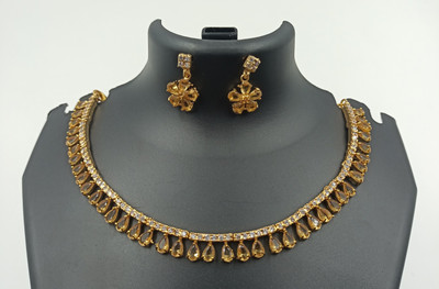 PBM CREATIONS Copper Gold-plated Gold, Bronze, White Jewellery Set(Pack of 1)