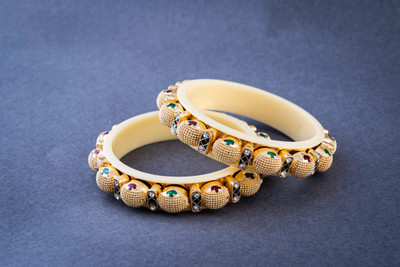 YuviKrissh Plastic Bangle Set