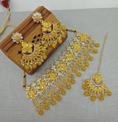 GAYATRI ART JEWELLERY Alloy Gold-plated Yellow, Gold, White Jewellery Set(Pack of 1)