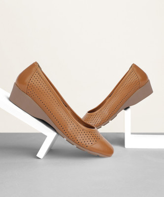 Bata Danza Bellies For Women(Brown , 7)