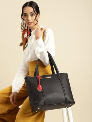 Dressberry Women Black Handbag