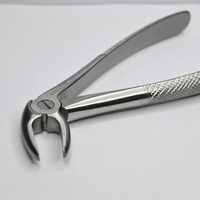 Polodent UPPER MOLAR LEFT NO. 04 Dental Elevator