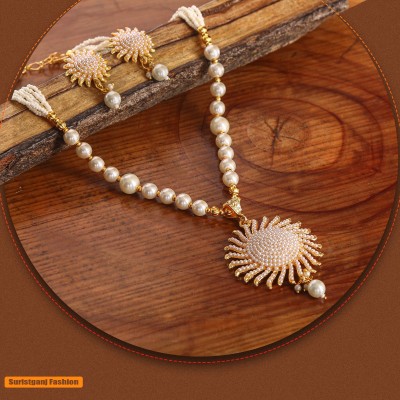 Suristganj Fashion Alloy Gold-plated Gold, White Jewellery Set(Pack of 1)