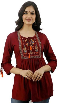 Mahinfashion Casual Embroidered Women Maroon Top