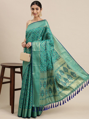 Pandadi Saree Woven Patola Silk Blend Saree(Light Blue)
