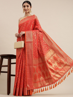 Pandadi Saree Woven Patola Silk Blend Saree(Red)