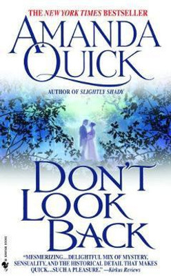 Don't Look Back(English, Paperback, Quick Amanda)