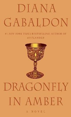 Dragonfly in Amber(English, Paperback, Gabaldon Diana)