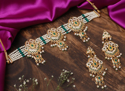Bhagya Lakshmi Alloy Gold-plated Green Jewellery Set(Pack of 1)
