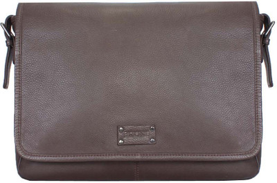 

Brune 15 inch Laptop Messenger Bag(Brown)