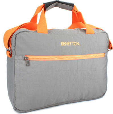 

United Colors of Benetton. 17 inch Laptop Messenger Bag(Grey), 901