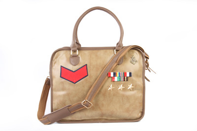 

Harp 15.6 inch Laptop Messenger Bag(Tan), Biege