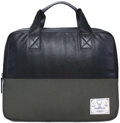 

Bare Skin 17 inch Sleeve/Slip Case(Black)