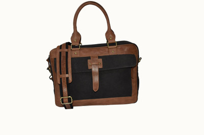 

Pellezzari 15 inch Laptop Messenger Bag(Black, Brown)