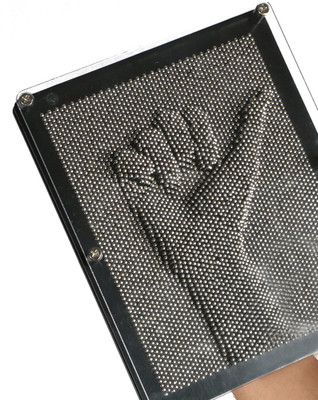 

Emerge Metal Pin Art -M(Silver)