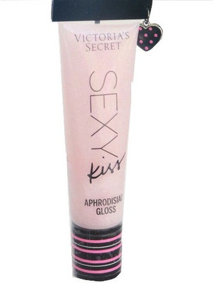 

Victoria's Secret Sexy Kiss Aphrodisiac Gloss(13 g, Blackberry Flirt)