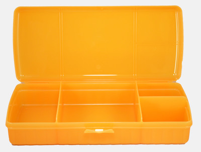 Tupperware sandwich keeper 4 Containers Lunch Box(1000 ml) available at flipkart for Rs.289