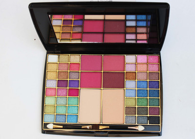

Hilary Rhoda HR Professional Kit-1