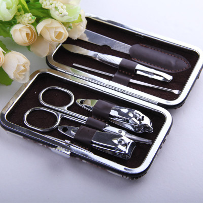 

Foolzy 7 in 1 Manicure Set(100 g, Set of 7)