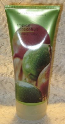 

Bath & Body Works TROPICAL PASSIONFRUIT Shimmer Body Lotion(180 ml)