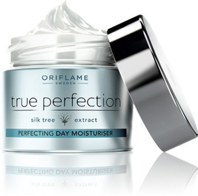 

Oriflame Sweden True Perfection Perfecting Day Moisturiser(50 ml)