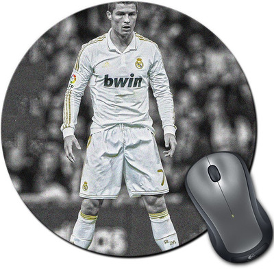 

Rangeele Inkers Ronaldo Free Kick Round Mousepad(Multicolor)